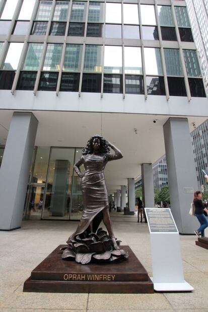 Estatuas de mujeres, en defensa ante escasa presencia en el arte