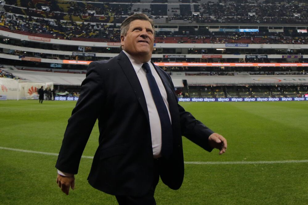Imago7. Miguel Herrera en el duelo frente a los Rojinegros del Atlas.