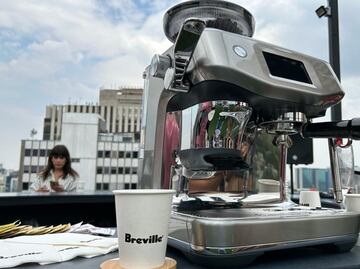 Con esta cafetera podrás hacer arte latte en minutos