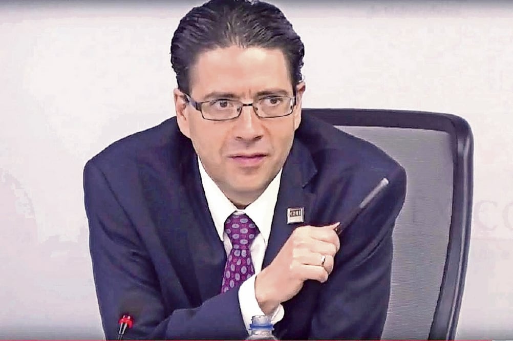 Juan Carlos Zepeda, comisionado presidente de la Comisión Nacional de Hidrocarburos, durante la sesión extraordinaria en la que se dieron a conocer los detalles de las próximas rondas de licitación (TOMADA DE YOUTUBE)