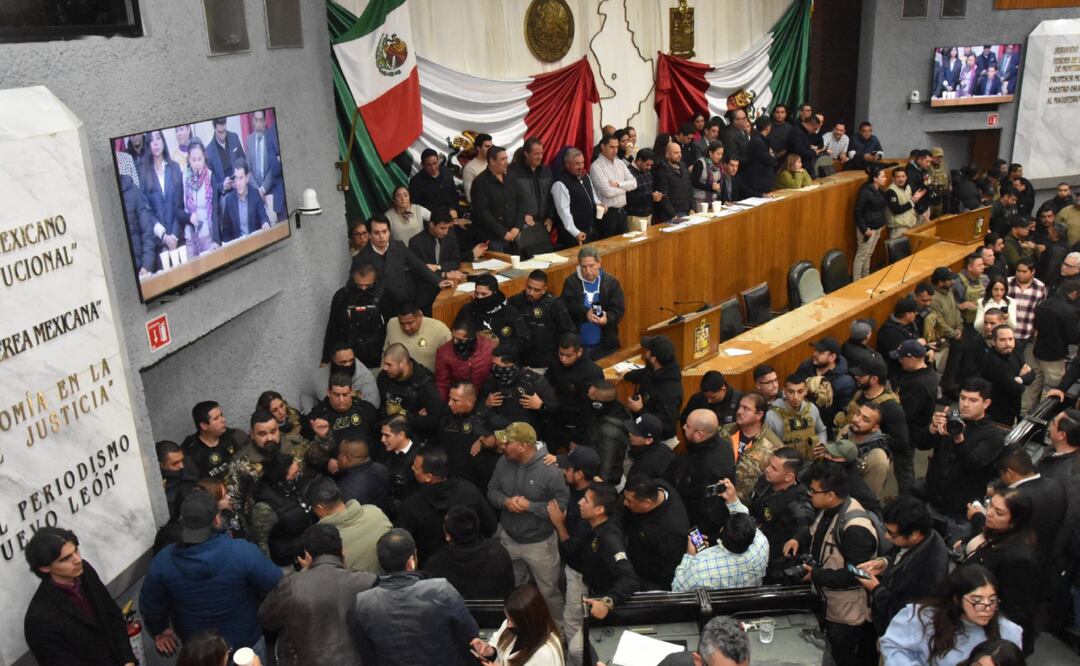 TRIFULCA EN EL CONGRESO DEL ESTADO DE NUEVO LEÓN POR LA DESIGNACIÓN DEL GOBERNADOR INTERINO FOTO: EMILIO VASQUEZ/EL UNIVERSAL