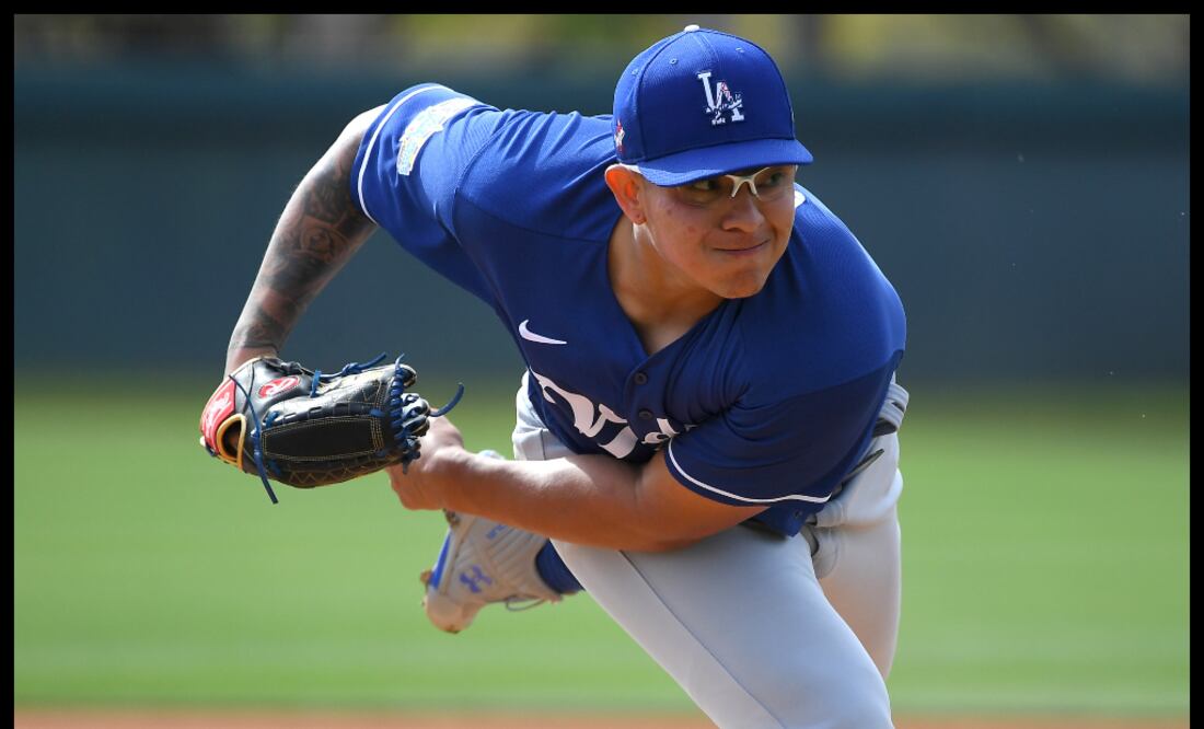 El pitcher mexicano Julio Urías fue designado como el cuarto abridor en la rotación de los Dodgers (USA Sports Today)
