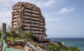 Venezuela restringe accesos a La Guaira tras terremotos; gobierno busca ordenar labores de rescate