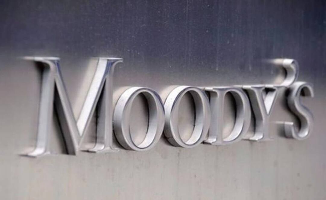 Moody's sees negative outlook on Mexican banks for first time in 6 years