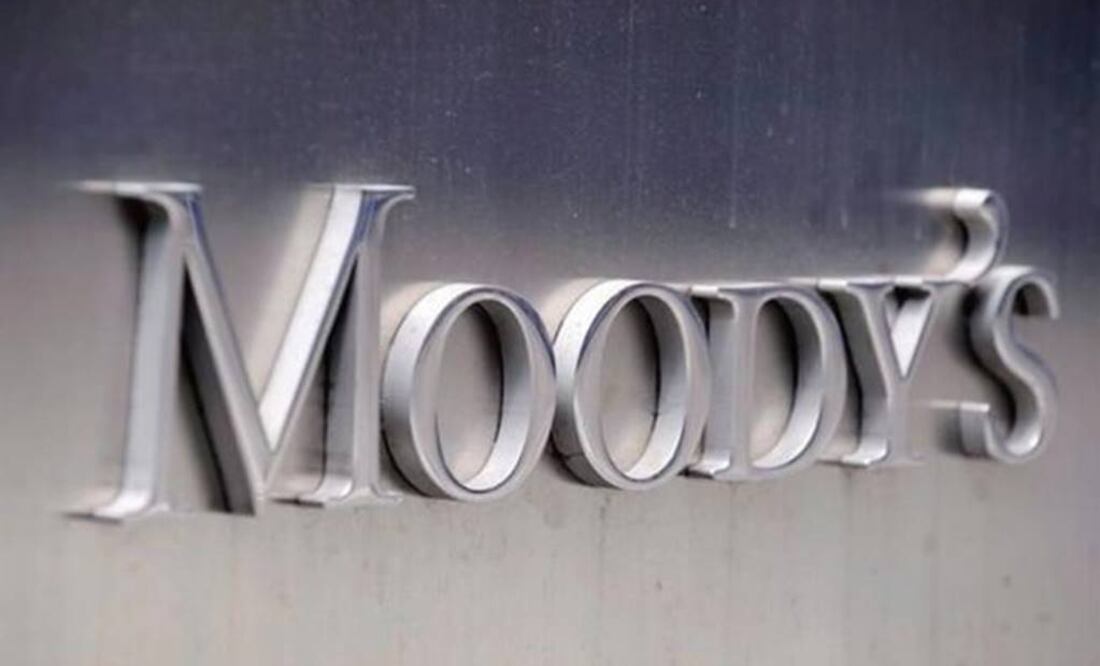 Moody's sees negative outlook on Mexican banks for first time in 6 years