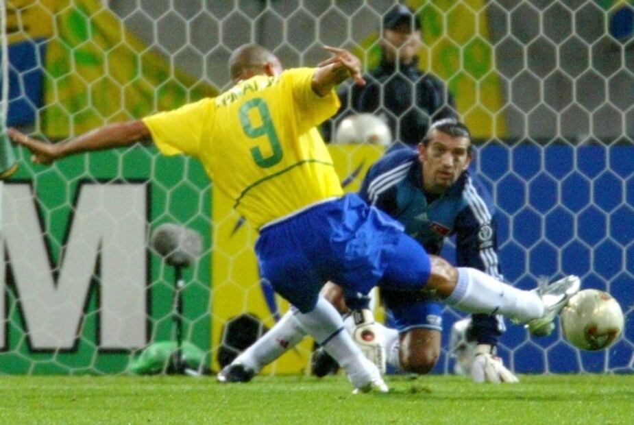 Rustu Recber, exarquero del Barcelona, es hospitalizado por coronavirus