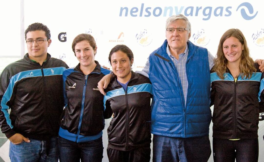 Nelson Vargas, escoltado por seleccionados que participarán en Panamericanos.