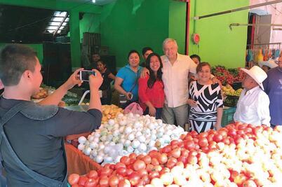 AMLO devuelve el favor a Moctezuma