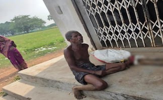 Banco de India entrega pago a hombre que llevó los restos de su hermana para comprobar muerte; no tenía certificado de defunción