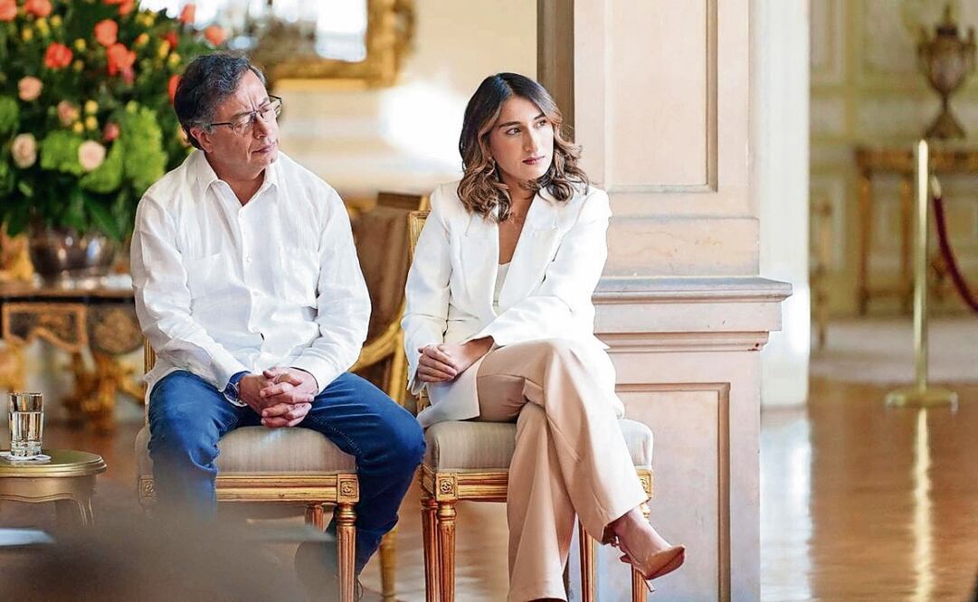 El presidente Gustavo Petro junto a la entonces canciller Laura Sarabia en Bogotá, en enero de 2025. Foto: AFP