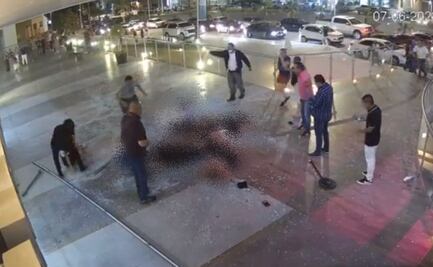 VIDEO: Así fue la caída desde el tercer piso en antro Rich donde 2 jóvenes fallecieron