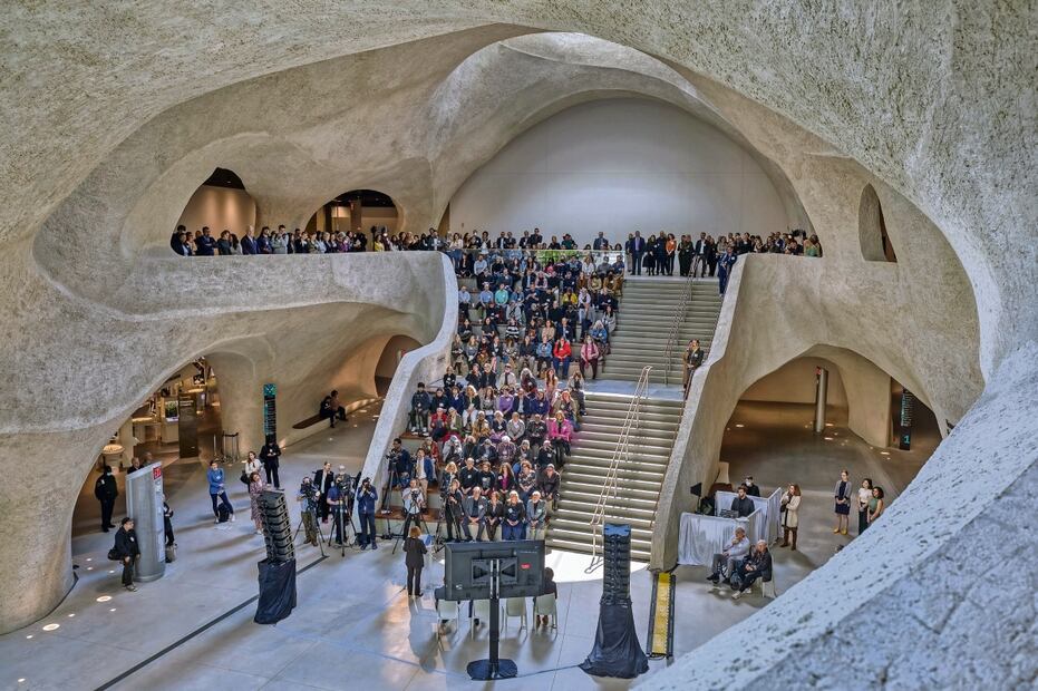 Imagen del recorrido para medios por todo el recinto. Foto: Richard Gilder Center
