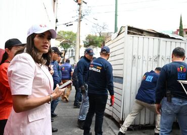 Liberan banquetas en alcaldía Cuauhtémoc; retiran estructuras y basura en colonias Obrera y Algarín