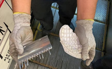 Suela de zapato se atora en escalera del metro Centro Médico y la descompone; la reparan en 3 horas