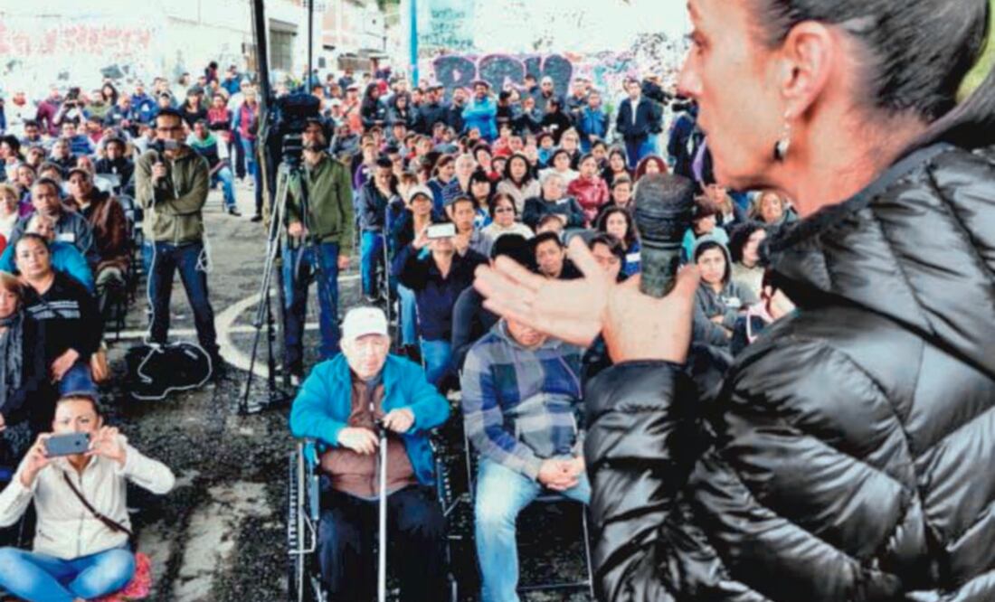 La jefa de Gobierno electa, Claudia Sheinbaum, dijo a vecinos de Magdalena Contreras que analizan un cablebús para mejorar la movilidad en la zona. (ESPECIAL)