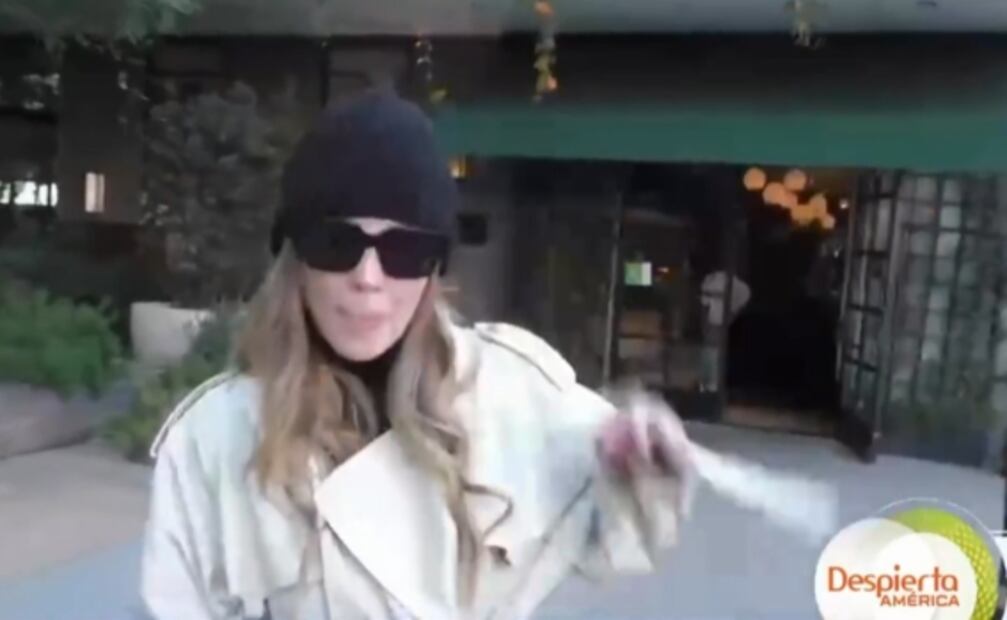 Belinda se va de vacaciones a Los Ángeles y se deja ver muy bien acompañada