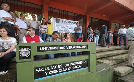 Protestan académicos de la Universidad Veracruzana