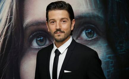 Diego Luna se lanza contra "fiasco de aerolínea"