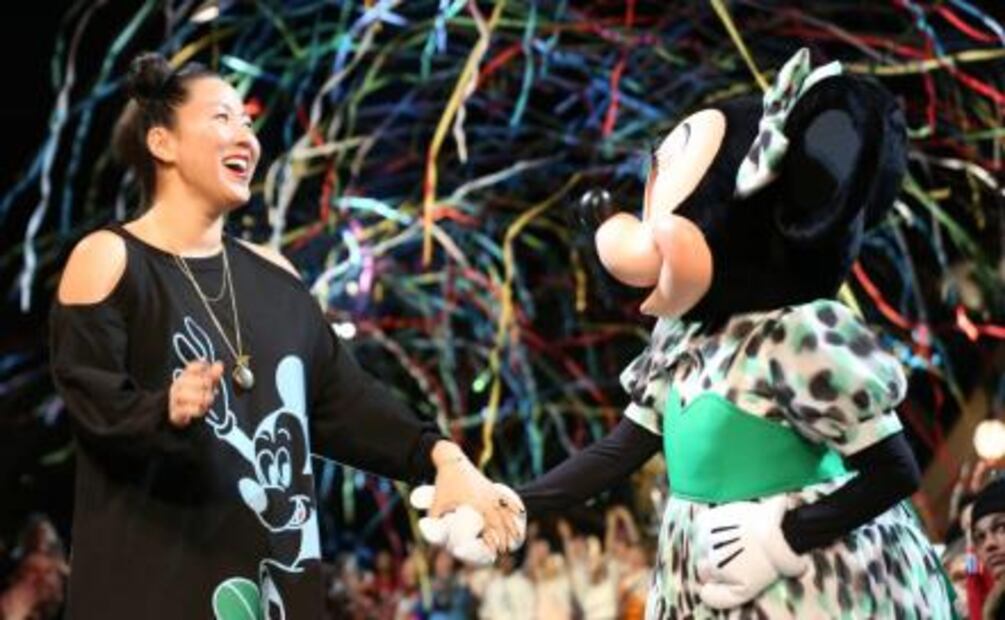Conoce la colección de moda inspirada en Mickey Mouse con la que recordarás tu infancia 