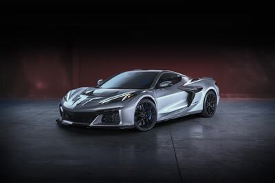 Chevrolet Corvette 2026 llega con versión híbrida de 1250 hp