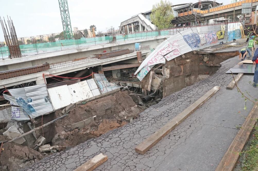 El deslizamiento de tierra el sábado afectó tuberías de aguas negras y potable. (ARCHIVO EL UNIVERSAL)