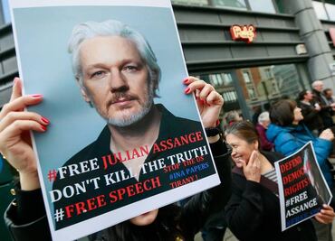 Abogados de Assange denuncian a diplomáticos de Ecuador por espionaje