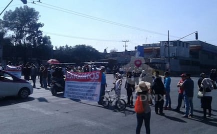 Padres de familia bloquean la Calzada Ermita Iztapalapa