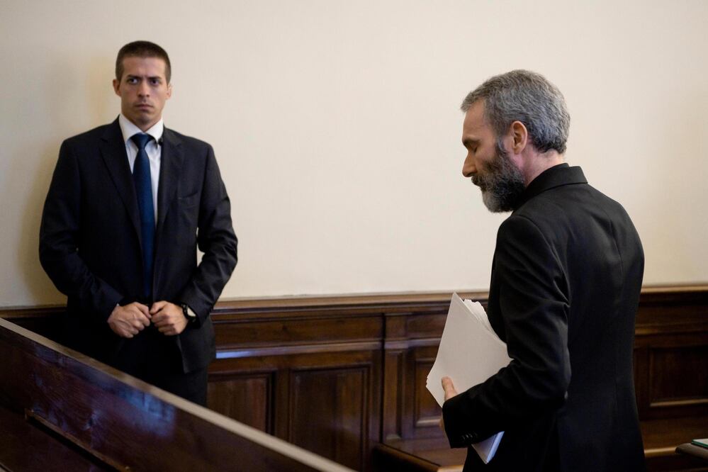 El monseñor Carlo Capella fue sentenciado a 5 años de cárcel por posesión y distribución de pornografía infantil. Foto: EFE