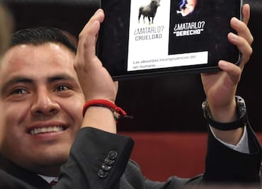 Piden expulsión de diputado de Morena por comparar toros con aborto
