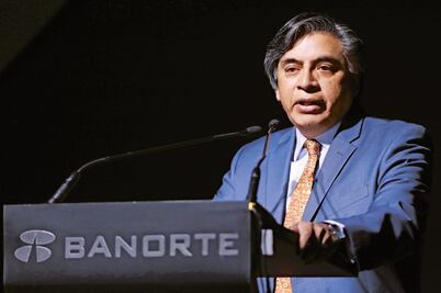 Estabilidad fiscal, necesaria; ha sido insuficiente: Esquivel