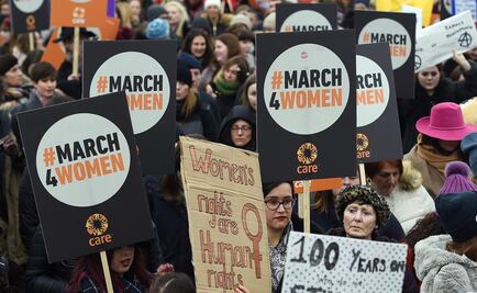 Marchan en Londres a favor de los derechos de la mujer