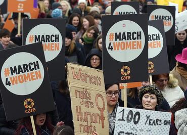 Marchan en Londres a favor de los derechos de la mujer