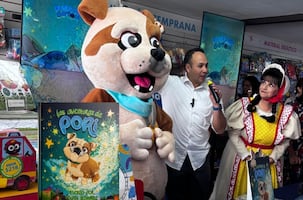“Pori”, el perrito viral de TikTok traspasa la pantalla en la presentación su libro de aventuras