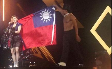 Polémica, Madonna se envuelve en bandera de Taiwán