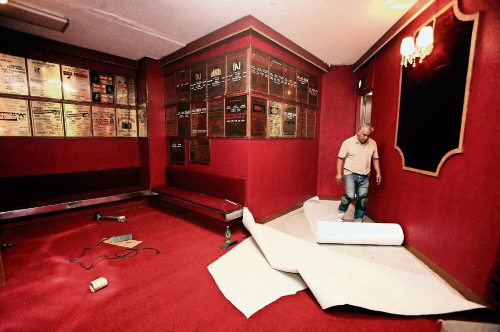 Alfombras en el lobby y la tapicería de las 532 butacas, entre los elementos que cambiaron (VALENTE ROSAS. EL UNIVERSAL)