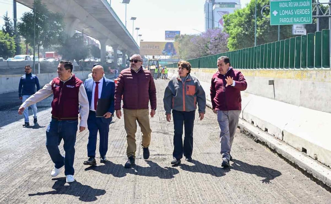 La gobernadora del Estado de México, Delfina Gómez Álvarez supervisando las obras en el Periférico Norte. Foto: Especiales.