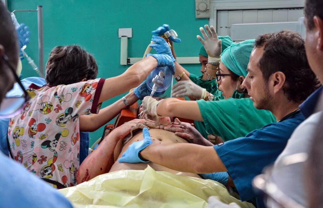 La mayoría de las más de cien personas que murieron al estrellarse un avión cerca del aeropuerto de La Habana eran cubanos, a excepción de cinco pasajeros extranjeros cuya nacionalidad aún se desconoce y  de la tripulación, que eran mexicanos. Foto: EFE