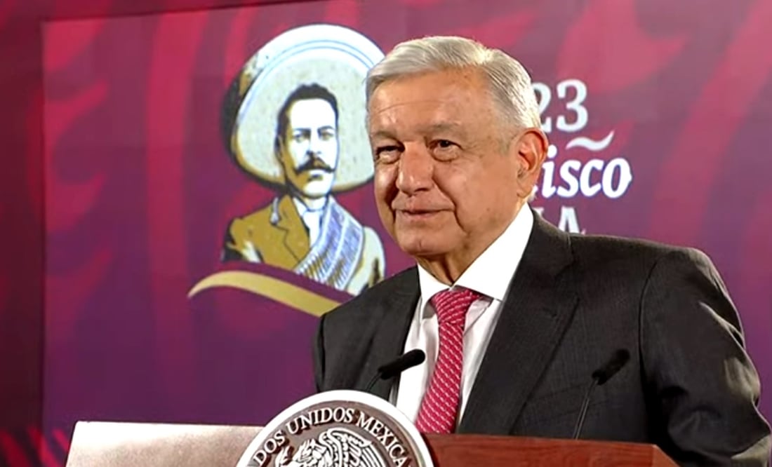 AMLO negó que en su gobierno haya habido paros del magisterio en las escuelas de nivel básico porque “ahora es distinto”. Foto: especial