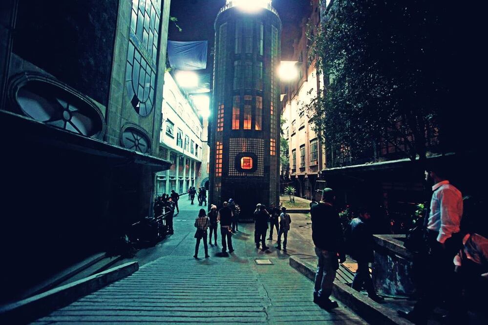 la filmación de una película en uno de los patios del Hotel Posada del Sol. Foto: Valente Rosas. El Universal 