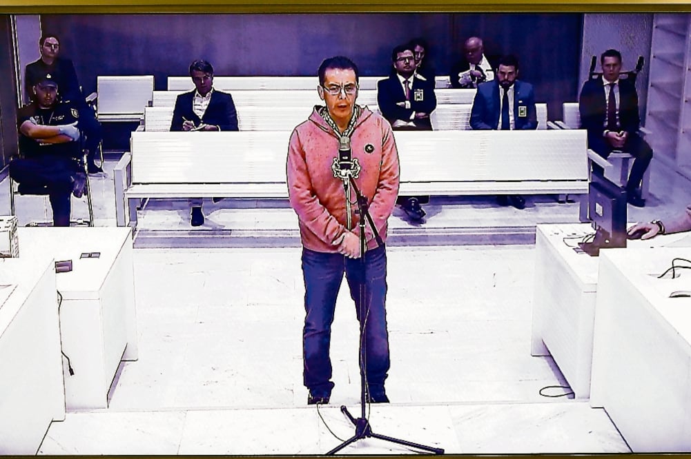 La imputación contra Javier Nava Soria, asegura la PGR, consta de seis cajas con 13 tomos y anexos (ARCHIVO EL UNIVERSAL)