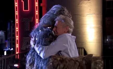 Harrison Ford salva a Chewbacca del suicidio