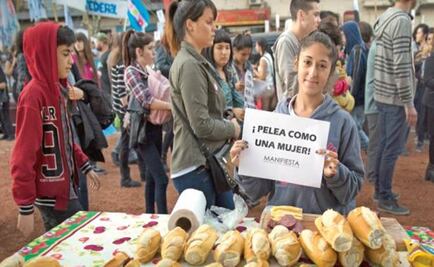Hundreds of thousands of women protest against violence