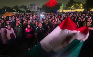 Así festejan aficionados triunfo de México sobre Ecuador en el Fan Fest Zócalo y en el Palacio de los Deportes; "¿Y si, sí?", gritaron