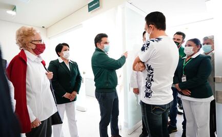 Zoé Robledo y gobernador Fayad supervisan área Covid en hospital del IMSS en Pachuca