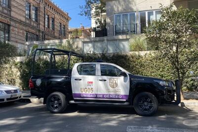 Dan medidas cautelares a Sandra cuevas tras convocatoria de protesta frente a su domicilio