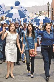 El PAN utiliza a Alondra en campaña; pagará su fiesta