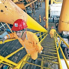 Proponen no alterar rumbo del sector energético del país