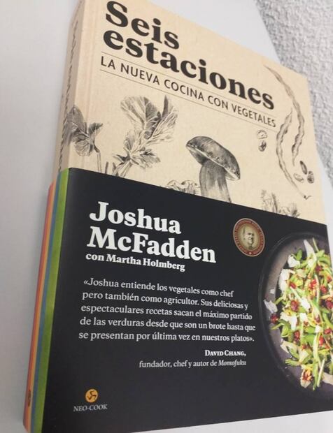 Renueva tu biblioteca foodie con estos libros para amantes de la cocina