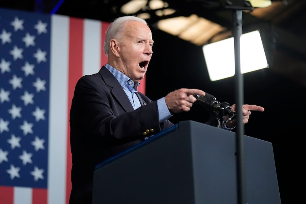 El presidente Joe Biden habla en una mitin de campaña el sábado 9 de marzo de 2024 en Pullman Yards en Atlanta. Foto: AP
