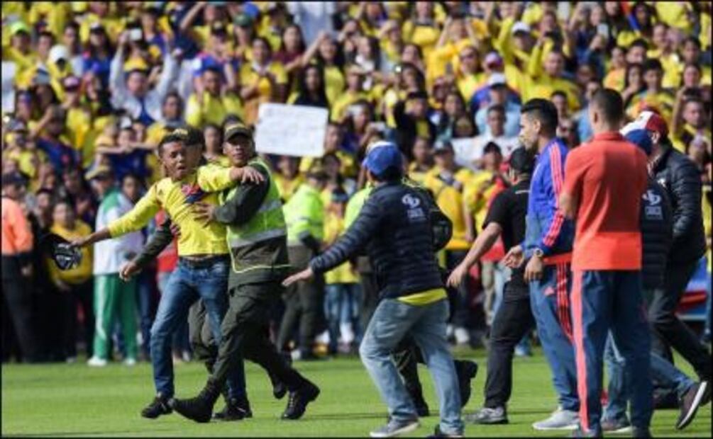 Reciben a la Selección de Colombia como héroes